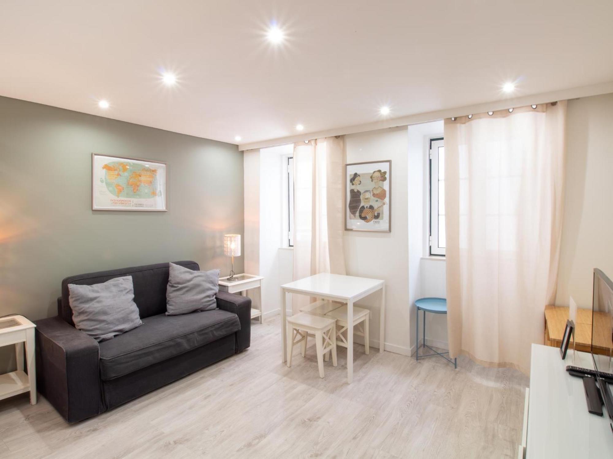 Madalena Second Floor Apartment *